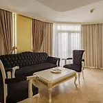 Sunrise Queen Luxury 5* 시데