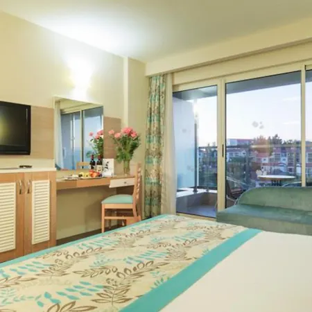 Sunrise Queen Luxury Complex Side