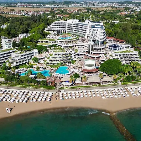 Sunrise Queen Luxury Complex Side