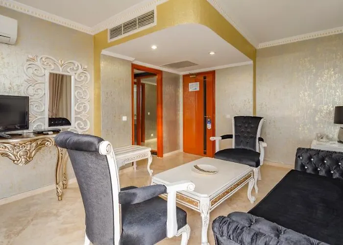 Sunrise Queen Luxury Resort