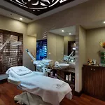 Resort Sunrise Queen Luxury Side