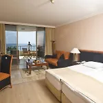 Resort Sunrise Queen Luxury Side