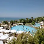 Resort Sunrise Queen Luxury