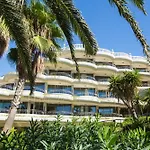 Sunrise Queen Luxury Resort Side