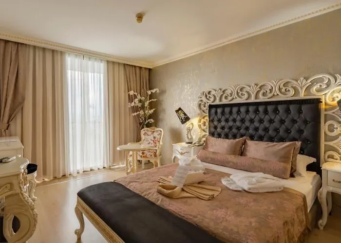 Resort Sunrise Queen Luxury